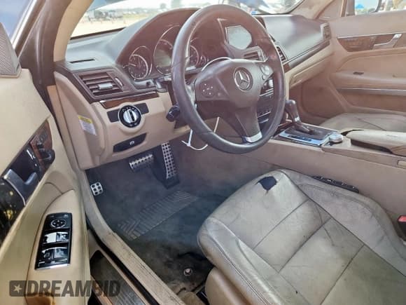 ✅ 2010 Mercedes-Benz E 350 • VIN: WDDKJ5GB4AF012070 • Лот: 84429325. Опубликован ранее на Copart с пробегом 182 977 миль. Бесплатный доступ к архиву аукционных продаж из США и подробный отчёт об истории автомобиля на DreamBid. Изображение 8.