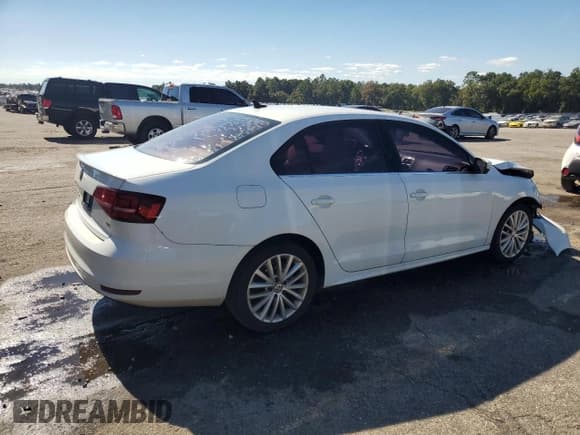 ✅ 2016 Volkswagen Jetta SEL • VIN: 3VWL07AJ7GM377510 • Lot: 91570255. Listed on Copart with 121,561 mi. Free auction sales archive from the USA and detailed vehicle history report at DreamBid. Image 3.