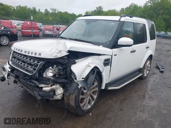 ✅ 2016 Land Rover LR4 HSE • VIN: SALAG2V65GA827367 • Lot: 42351913. Listed on IAAI with 108,481 mi. Free auction sales archive from the USA and detailed vehicle history report at DreamBid. Image 17.