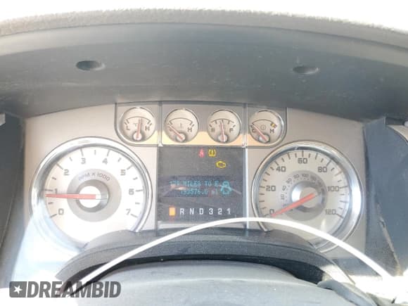 ✅ 2010 Ford F-150 XL • VIN: 1FTFW1EV2AFB94676 • Lot: 85940885. Listed on Copart with 193,576 mi. Free auction sales archive from the USA and detailed vehicle history report at DreamBid. Image 9.