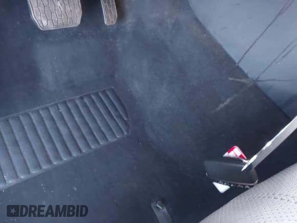 ✅ 2018 Land Rover Range Rover Velar S • VIN: SALYB2RX6JA737877 • Lot: 43516095. Listed on IAAI with 94,369 mi. Free auction sales archive from the USA and detailed vehicle history report at DreamBid. Image 11.