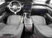 ✅ 2022 Hyundai Santa Cruz SEL • VIN: 5NTJB4AE9NH031369 • Lot: 70230105. Wystawiony na Copart z przebiegiem 43 397 mil. Bezpłatny archiwum sprzedaży aukcyjnych z USA i szczegółowy raport historii pojazdu na DreamBid. Zdjęcie 8.