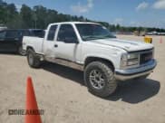 ✅ 1998 GMC Sierra 1500 • VIN: 2GTEK19R9W1550110 • Лот: 57166575. Опубликован ранее на Copart с пробегом 231 521 миль. Бесплатный доступ к архиву аукционных продаж из США и подробный отчёт об истории автомобиля на DreamBid. Изображение 4.