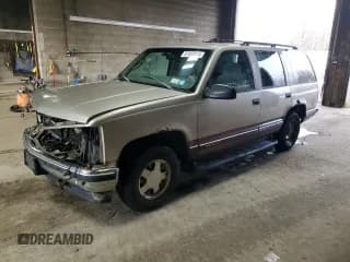 ✅ 1998 GMC Yukon • VIN: 1GKEC13R9WJ715363 • Lot: 81483814. Listed on Copart with 186,437 mi. Free auction sales archive from the USA and detailed vehicle history report at DreamBid. Image 1.