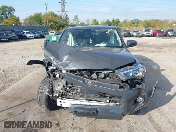 ✅ 2024 Toyota 4Runner SR5 • VIN: JTEMU5JR6R6246539 • Lot: 43453474. Listed on IAAI with 36,752 mi. Free auction sales archive from the USA and detailed vehicle history report at DreamBid. Image 12.