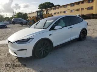 ✅ 2022 Tesla Model X • VIN: 7SAXCBE58NF340465 • Lot: 62989015. Wystawiony na Copart z przebiegiem 21 186 mil. Bezpłatny archiwum sprzedaży aukcyjnych z USA i szczegółowy raport historii pojazdu na DreamBid. Zdjęcie 1.