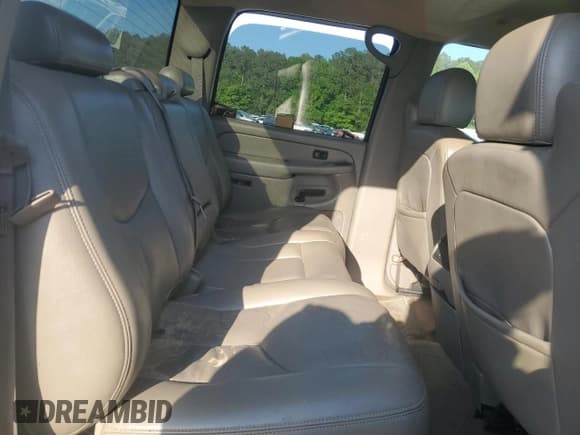 ✅ 2006 Chevrolet Silverado 2500HD LT2 • VIN: 1GCHK23D26F235335 • Lot: 53689785. Wystawiony na Copart z przebiegiem 68 350 mil. Bezpłatny archiwum sprzedaży aukcyjnych z USA i szczegółowy raport historii pojazdu na DreamBid. Zdjęcie 10.