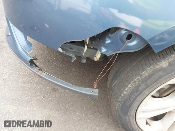 ✅ 2018 Ford Taurus SEL • VIN: 1FAHP2E84JG109858 • Lot: 42532168. Listed on IAAI with 218,304 mi. Free auction sales archive from the USA and detailed vehicle history report at DreamBid. Image 19.