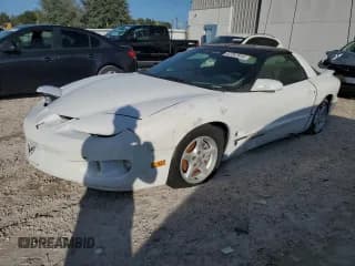 ✅ 1998 Pontiac Firebird Firebird • VIN: 2G2FS22K4W2216654 • Lot: 87287814. Wystawiony na Copart z przebiegiem Nie podano. Bezpłatny archiwum sprzedaży aukcyjnych z USA i szczegółowy raport historii pojazdu na DreamBid. Zdjęcie 1.