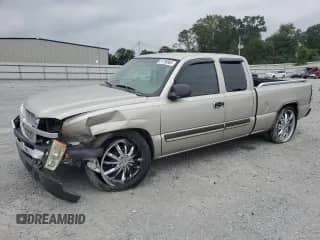 2004 Chevrolet Silverado 1500 z VIN 1GCEC19T74Z236694, wystawiony jako Copart lot #81790965 z przebiegiem 243 787 mil mil oraz Szkoda całkowita • Salvage title. Historia ofert i sprzedaży dostępna na DreamBid. Obrazek 1.