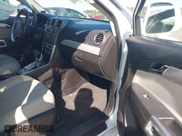 ✅ 2012 Chevrolet Captiva Sport LT • VIN: 3GNAL3E52CS644704 • Lot: 41888330. Wystawiony na IAAI z przebiegiem 134 402 mil. Bezpłatny archiwum sprzedaży aukcyjnych z USA i szczegółowy raport historii pojazdu na DreamBid. Zdjęcie 5.