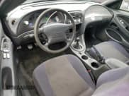 ✅ 2003 Ford Mustang Standard • VIN: 1FAFP40433F377199 • Lot: 96229455. Wystawiony na Copart z przebiegiem 213 208 mil. Bezpłatny archiwum sprzedaży aukcyjnych z USA i szczegółowy raport historii pojazdu na DreamBid. Zdjęcie 8.