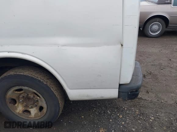 ✅ 2008 Chevrolet Express Cargo • VIN: 1GCGG25C681105785 • Лот: 40381121. Опубликован ранее на IAAI с пробегом Не указан. Бесплатный доступ к архиву аукционных продаж из США и подробный отчёт об истории автомобиля на DreamBid. Изображение 6.