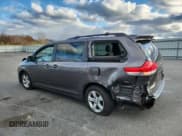 ✅ 2013 Toyota Sienna LE • VIN: 5TDKK3DC4DS303441 • Lot: 91738055. Wystawiony na Copart z przebiegiem 151 003 mil. Bezpłatny archiwum sprzedaży aukcyjnych z USA i szczegółowy raport historii pojazdu na DreamBid. Zdjęcie 2.