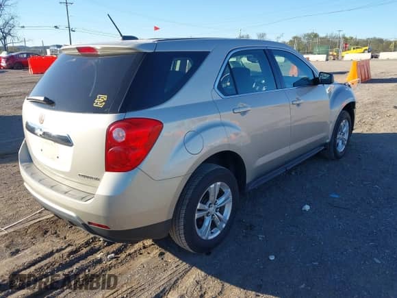 2015 Chevrolet Equinox LS с VIN 1GNALAEK9FZ121410, выставлен на аукционе IAAI как лот 43500058 с пробегом 79 531 миль миль и . История ставок и продаж доступна на DreamBid. Изображение 4.