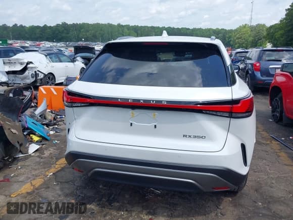 ✅ 2025 Lexus RX 350 • VIN: JTJCHMAA9S2022801 • Lot: 42156042. Wystawiony na IAAI z przebiegiem 5 857 mil. Bezpłatny archiwum sprzedaży aukcyjnych z USA i szczegółowy raport historii pojazdu na DreamBid. Zdjęcie 16.