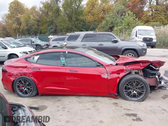 ✅ 2022 Tesla Model S Plaid • VIN: 5YJSA1E67NF479549 • Lot: 43489953. Listed on IAAI with 45,550 mi. Free auction sales archive from the USA and detailed vehicle history report at DreamBid. Image 13.