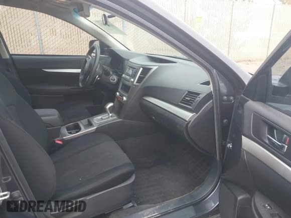 ✅ 2013 Subaru Outback 2.5i • VIN: 4S4BRBAC0D3269683 • Lot: 41509711. Listed on IAAI with 121,598 mi. Free auction sales archive from the USA and detailed vehicle history report at DreamBid. Image 5.