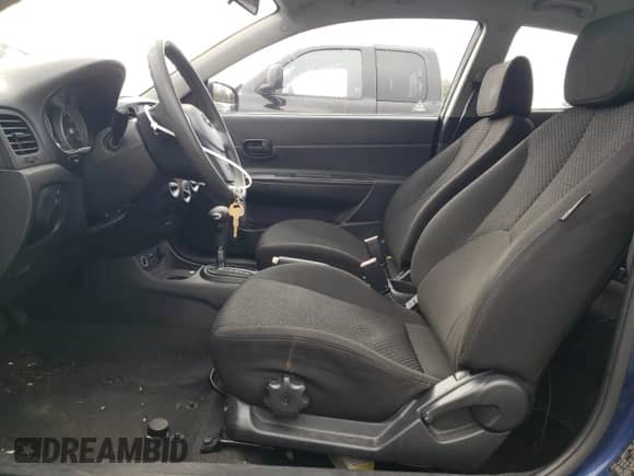 2010 Hyundai Accent GS z VIN KMHCM3AC2AU161192, wystawiony jako Copart lot #77768964 z przebiegiem 171 684 mil mil oraz Szkoda całkowita • Salvage title. Historia ofert i sprzedaży dostępna na DreamBid. Obrazek 7.