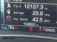 ✅ 2018 Chevrolet Traverse LT Cloth • VIN: 1GNEVGKW9JJ226820 • Lot: 43420297. Wystawiony na IAAI z przebiegiem 104 693 mil. Bezpłatny archiwum sprzedaży aukcyjnych z USA i szczegółowy raport historii pojazdu na DreamBid. Zdjęcie 15.