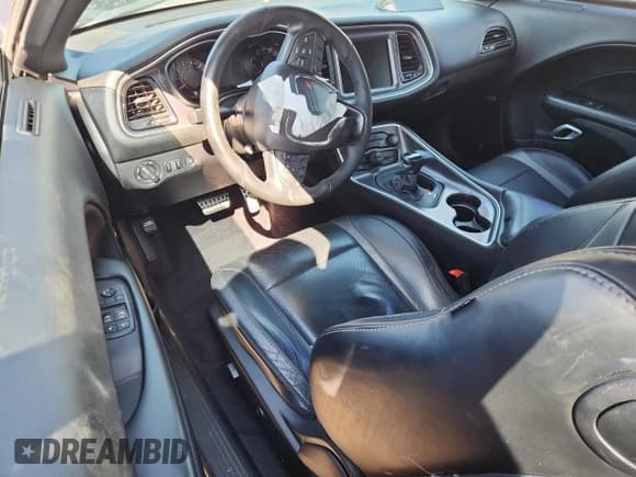 ✅ 2016 Dodge Challenger SXT Plus • VIN: 2C3CDZAG4GH131430 • Lot: 90251015. Listed on Copart with 75,065 mi. Free auction sales archive from the USA and detailed vehicle history report at DreamBid. Image 8.