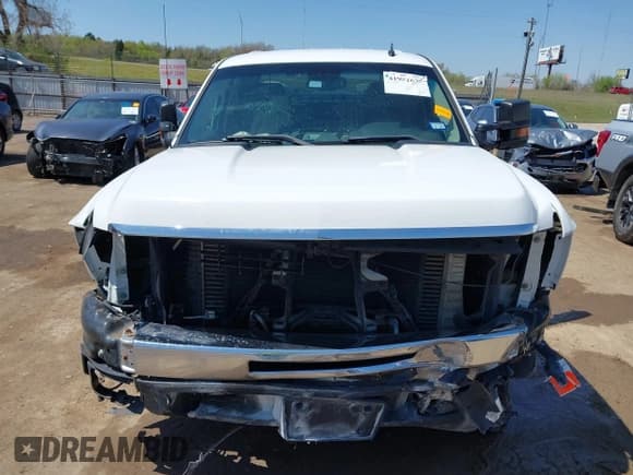 ✅ 2008 Chevrolet Silverado 2500HD 1LT • VIN: 1GCHC23618F132280 • Lot: 41981675. Wystawiony na IAAI z przebiegiem 164 487 mil. Bezpłatny archiwum sprzedaży aukcyjnych z USA i szczegółowy raport historii pojazdu na DreamBid. Zdjęcie 13.
