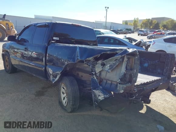 ✅ 2001 Chevrolet Silverado 1500 LT • VIN: 2GCEC19T711107861 • Lot: 43583378. Listed on IAAI with 366,131 mi. Free auction sales archive from the USA and detailed vehicle history report at DreamBid. Image 3.
