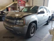 ✅ 2007 Chevrolet Suburban LT • VIN: 1GNFK16387R381816 • Lot: 42554633. Listed on IAAI with 99,606 mi. Free auction sales archive from the USA and detailed vehicle history report at DreamBid. Image 2.