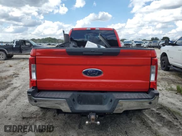 ✅ 2019 Ford F-350 XL • VIN: 1FT8W3CT3KED56103 • Лот: 71766634. Опубликован ранее на Copart с пробегом 102 636 миль. Бесплатный доступ к архиву аукционных продаж из США и подробный отчёт об истории автомобиля на DreamBid. Изображение 6.