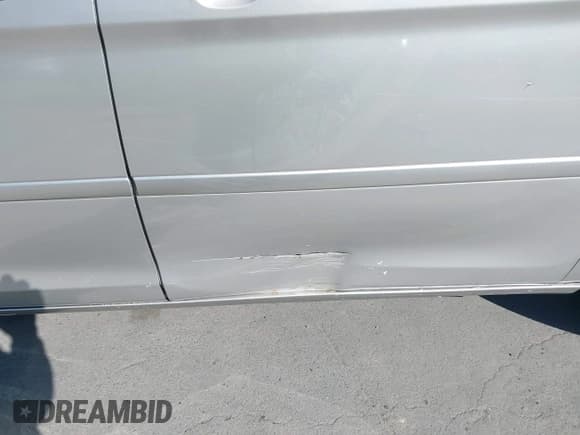 ✅ 2005 Honda Odyssey Touring • VIN: 5FNRL38825B034735 • Lot: 43485912. Listed on IAAI with 192,791 mi. Free auction sales archive from the USA and detailed vehicle history report at DreamBid. Image 17.