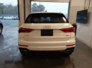 ✅ 2020 Audi Q3 S line Premium • VIN: WA1DECF34L1012506 • Lot: 43577869. Wystawiony na IAAI z przebiegiem 44 142 mil. Bezpłatny archiwum sprzedaży aukcyjnych z USA i szczegółowy raport historii pojazdu na DreamBid. Zdjęcie 16.