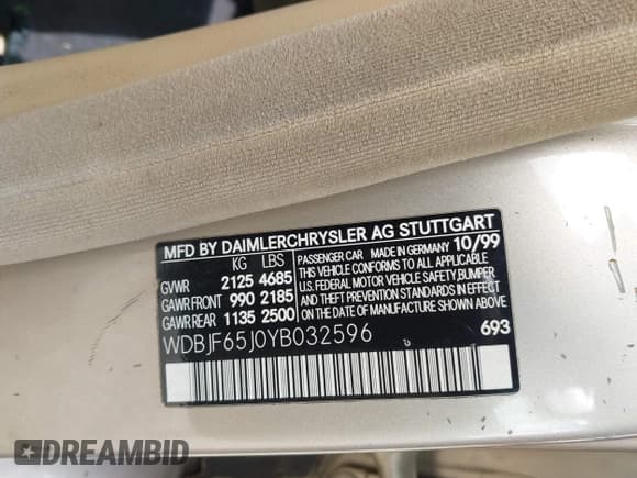 ✅ 2000 Mercedes-Benz E 320 • VIN: WDBJF65JOYB032596 • Лот: 42953082. Опубликован ранее на IAAI с пробегом 260 557 миль. Бесплатный доступ к архиву аукционных продаж из США и подробный отчёт об истории автомобиля на DreamBid. Изображение 9.