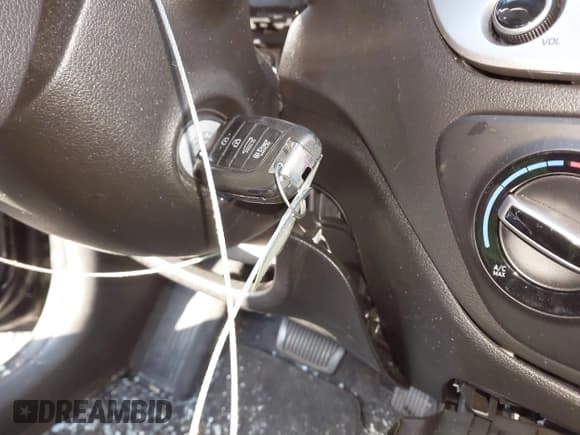 ✅ 2019 Hyundai Accent SE • VIN: 3KPC24A36KE052346 • Лот: 40960617. Опубликован ранее на IAAI с пробегом Не указан. Бесплатный доступ к архиву аукционных продаж из США и подробный отчёт об истории автомобиля на DreamBid. Изображение 11.