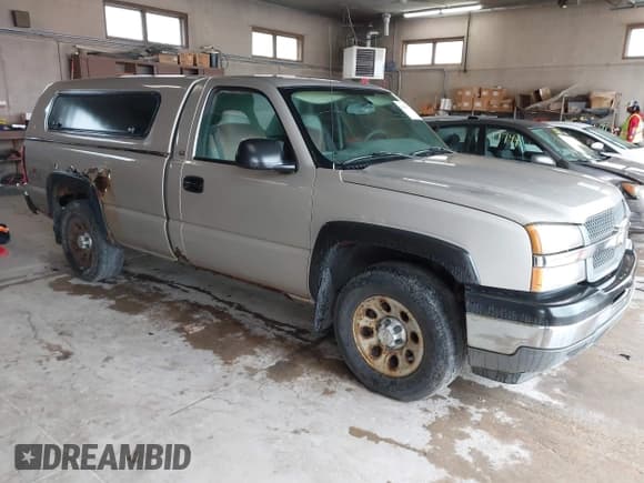 ✅ 2005 Chevrolet Silverado 1500 Work Truck • VIN: 1GCEK14Z85Z274774 • Лот: 42986733. Опубликован ранее на IAAI с пробегом 205 426 миль. Бесплатный доступ к архиву аукционных продаж из США и подробный отчёт об истории автомобиля на DreamBid. Изображение 1.