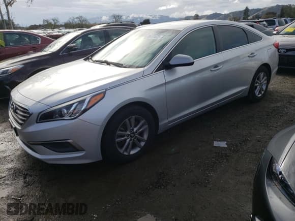 ✅ 2017 Hyundai Sonata SE • VIN: 5NPE24AF0HH456315 • Лот: 70417472. Опубликован ранее на Copart с пробегом 106 302 миль. Бесплатный доступ к архиву аукционных продаж из США и подробный отчёт об истории автомобиля на DreamBid. Изображение 1.