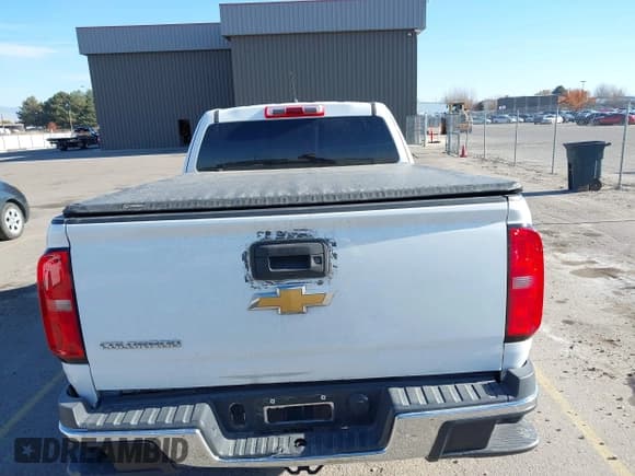 ✅ 2018 Chevrolet Colorado 2WD Work Truck • VIN: 1GCHSBEA2J1320765 • Лот: 43677702. Опубликован ранее на IAAI с пробегом 187 857 миль. Бесплатный доступ к архиву аукционных продаж из США и подробный отчёт об истории автомобиля на DreamBid. Изображение 16.