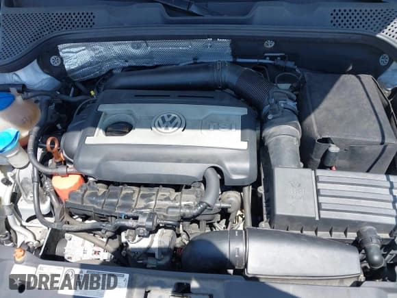 ✅ 2012 Volkswagen Beetle Turbo • VIN: 3VWVA7AT7CM616491 • Лот: 42855348. Опубликован ранее на IAAI с пробегом 117 496 миль. Бесплатный доступ к архиву аукционных продаж из США и подробный отчёт об истории автомобиля на DreamBid. Изображение 6.