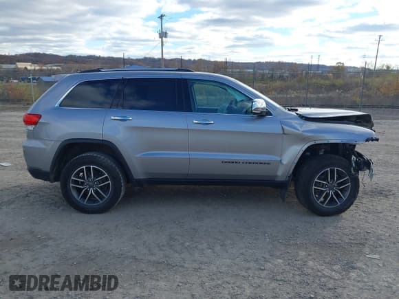 ✅ 2019 Jeep Grand Cherokee Limited • VIN: 1C4RJFBG1KC600402 • Лот: 43707777. Опубликован ранее на IAAI с пробегом 13 665 миль. Бесплатный доступ к архиву аукционных продаж из США и подробный отчёт об истории автомобиля на DreamBid. Изображение 13.