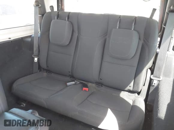 ✅ 2020 Jeep Wrangler Willys • VIN: 1C4GJXAG4LW164787 • Lot: 41719754. Listed on IAAI with 63,802 mi. Free auction sales archive from the USA and detailed vehicle history report at DreamBid. Image 8.