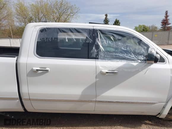 2019 Ram 1500 Limited z VIN 1C6SRFPT2KN508369, wystawiony jako IAAI lot #42187146 z przebiegiem 80 498 mil mil oraz . Historia ofert i sprzedaży dostępna na DreamBid. Obrazek 13.