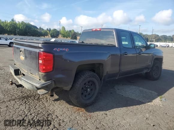 ✅ 2015 Chevrolet Silverado 1500 LT • VIN: 1GCVKREH2FZ203897 • Лот: 70710974. Опубликован ранее на Copart с пробегом 198 561 миль. Бесплатный доступ к архиву аукционных продаж из США и подробный отчёт об истории автомобиля на DreamBid. Изображение 3.