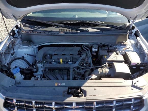 ✅ 2022 Hyundai Venue SEL • VIN: KMHRC8A33NU181189 • Lot: 49508585. Listed on Copart with 16,024 mi. Free auction sales archive from the USA and detailed vehicle history report at DreamBid. Image 12.