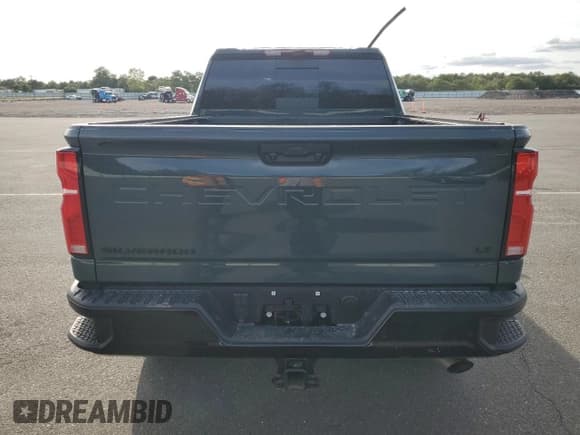 ✅ 2025 Chevrolet Silverado 2500HD LT • VIN: 1GC4KNE70SF289041 • Lot: 80140695. Wystawiony na Copart z przebiegiem 7 624 mil. Bezpłatny archiwum sprzedaży aukcyjnych z USA i szczegółowy raport historii pojazdu na DreamBid. Zdjęcie 6.