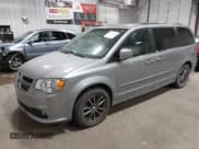 ✅ 2017 Dodge Grand Caravan SXT • VIN: 2C4RDGCG1HR554176 • Lot: 43617027. Wystawiony na IAAI z przebiegiem 217 653 mil. Bezpłatny archiwum sprzedaży aukcyjnych z USA i szczegółowy raport historii pojazdu na DreamBid. Zdjęcie 17.