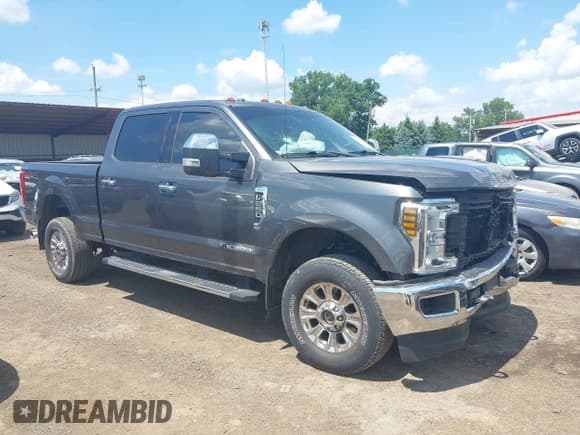 ✅ 2018 Ford F-250 XL • VIN: 1FT7W2BT0JEC17780 • Лот: 42715511. Опубликован ранее на IAAI с пробегом 84 377 миль. Бесплатный доступ к архиву аукционных продаж из США и подробный отчёт об истории автомобиля на DreamBid. Изображение 1.