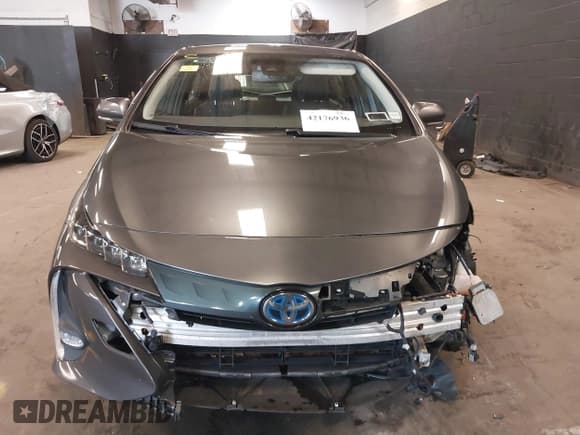 ✅ 2021 Toyota Prius LE • VIN: JTDKAMFP8M3175487 • Lot: 42176936. Listed on IAAI with 78,153 mi. Free auction sales archive from the USA and detailed vehicle history report at DreamBid. Image 12.