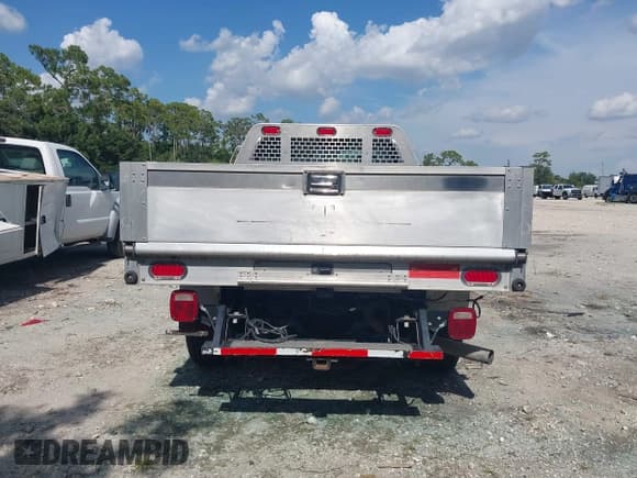 ✅ 2019 Ford F-250 XL • VIN: 1FDBF2A61KED44637 • Lot: 42774481. Listed on IAAI with 90,869 mi. Free auction sales archive from the USA and detailed vehicle history report at DreamBid. Image 16.