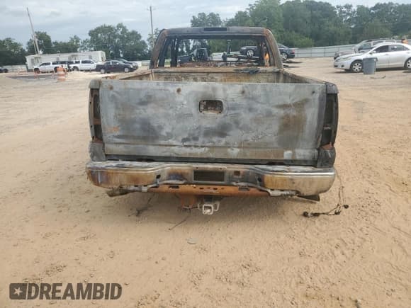 ✅ 2006 Chevrolet Silverado 1500 LT3 • VIN: 2GCEK19B061138497 • Лот: 69965644. Опубликован ранее на Copart с пробегом Не указан. Бесплатный доступ к архиву аукционных продаж из США и подробный отчёт об истории автомобиля на DreamBid. Изображение 6.