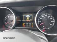 ✅ 2019 Ford Mustang GT • VIN: 1FA6P8CF7K5160974 • Lot: 43557577. Wystawiony na IAAI z przebiegiem 64 432 mil. Bezpłatny archiwum sprzedaży aukcyjnych z USA i szczegółowy raport historii pojazdu na DreamBid. Zdjęcie 7.