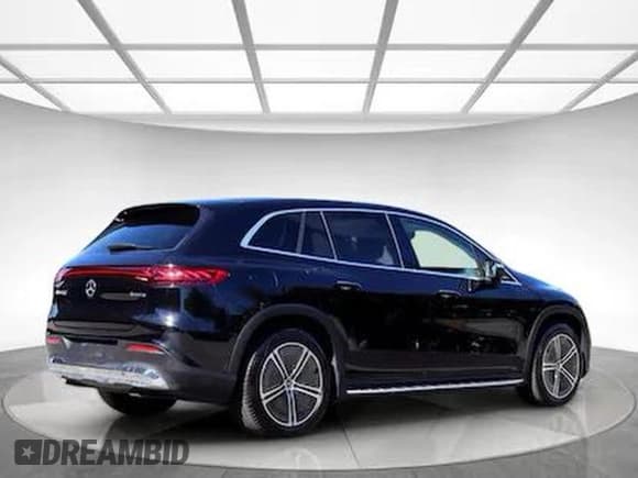 ✅ 2023 Mercedes-Benz EQS 450 • VIN: 4JGDM2EB8PA018726 • Lot: 92408465. Listed on Copart with 12,681 mi. Free auction sales archive from the USA and detailed vehicle history report at DreamBid. Image 4.